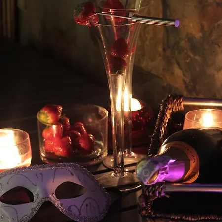 Exclusive Love Suite Z Jacuzzi W Ksztalcie Serca , Krainaalicji Elk Ełk