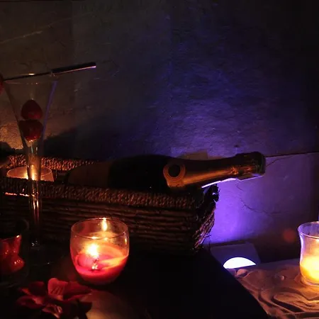 Exclusive Love Suite Z Jacuzzi W Ksztalcie Serca , Krainaalicji Elk *