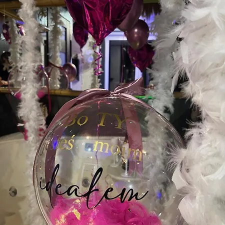 Exclusive Love Suite Z Jacuzzi W Ksztalcie Serca , Krainaalicji Elk Apartment Ełk