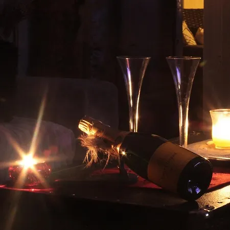 Exclusive Z Jacuzzi W Ksztalcie Serca , Krainaalicji Lägenhet Ełk