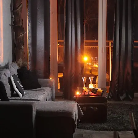 Exclusive Z Jacuzzi W Ksztalcie Serca , Krainaalicji Apartamento