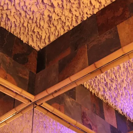 Exclusive Love Suite Z Jacuzzi W Ksztalcie Serca , Krainaalicji Elk *