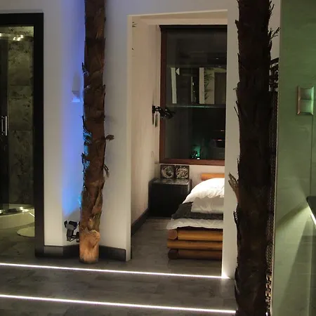 Exclusive Z Jacuzzi W Ksztalcie Serca , Krainaalicji Lägenhet *